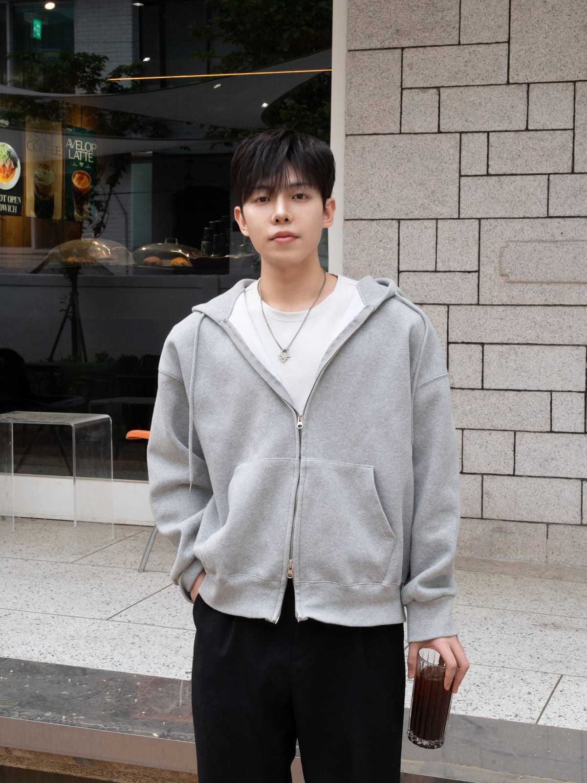 WKND MOOD 아뜰리에 화보